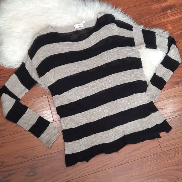 525 America Sweaters - 525 America Scoopneck RawEdge Sweater